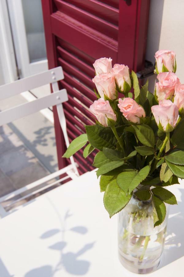 La Quadra Suites - Central Apartments In Iseo With Daily Housekeeping Bagian luar foto