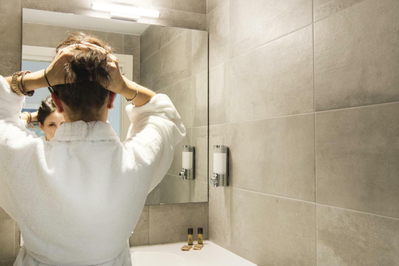 La Quadra Suites - Central Apartments In Iseo With Daily Housekeeping Bagian luar foto